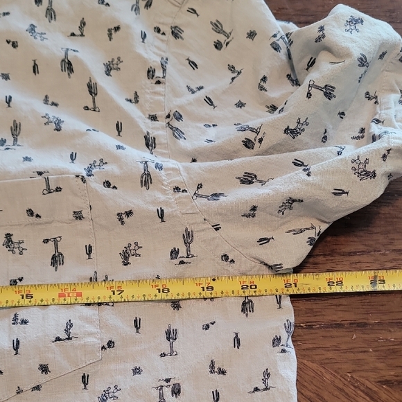 Old Navy Men Button Up Shirt Size L Slim Fit Short Sleeve Cactus Western Print - Picture 8 of 11
